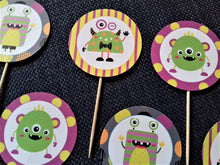 Cupcakes toppers etiquettes rondes anniversaire enfant thème monstres  à imprimer tête de coucou