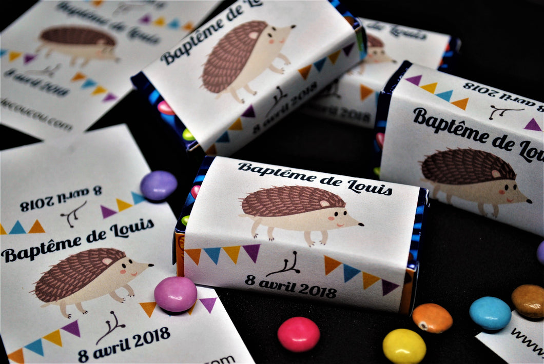 Etiquette smarties bapteme cadeau invités à imprimer tête de coucou