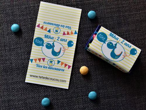 Etiquettes smarties dinosaure anniversaire à imprimer tête de coucou